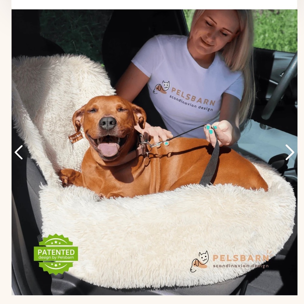 Car bed for dogs from Pelsbarn, and dog safety seat belt